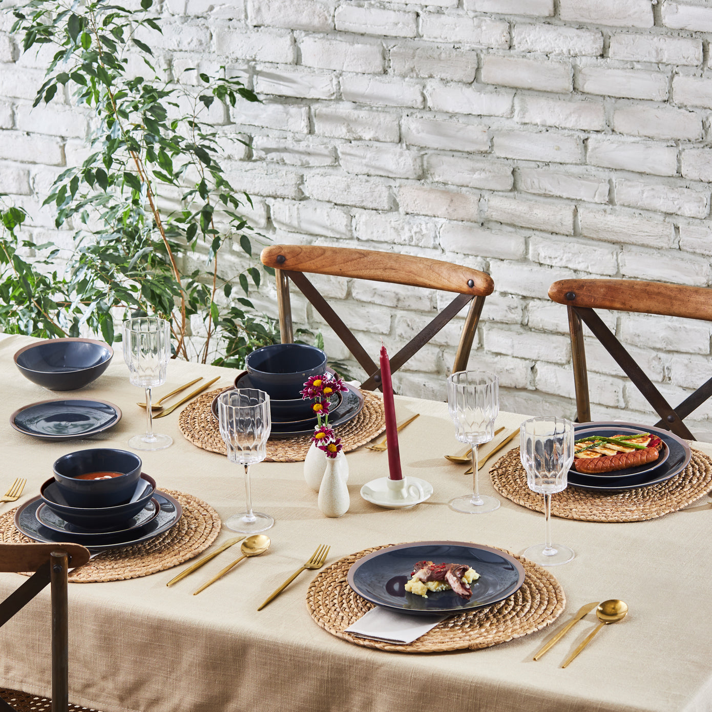 Hamburg 16-Piece Stoneware Dinner Set for 4 People, Navy-Black Multi