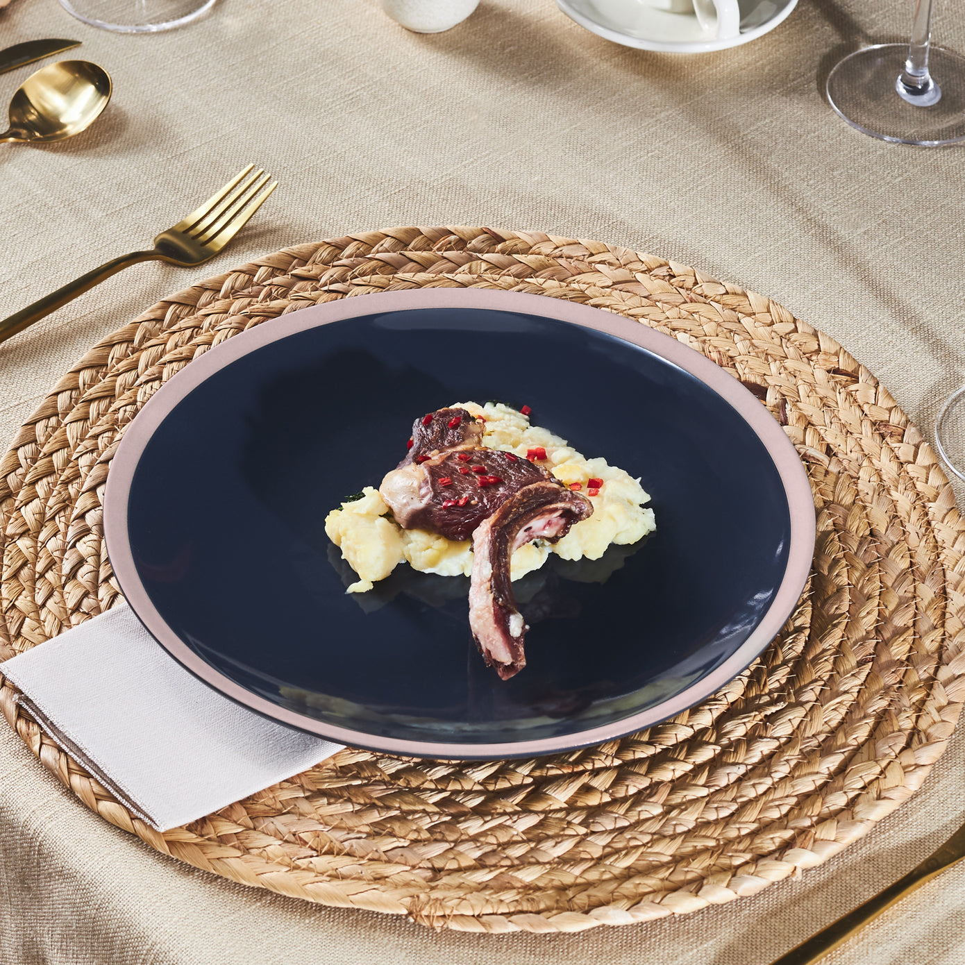 Hamburg 16-Piece Stoneware Dinner Set for 4 People, Navy-Black Multi